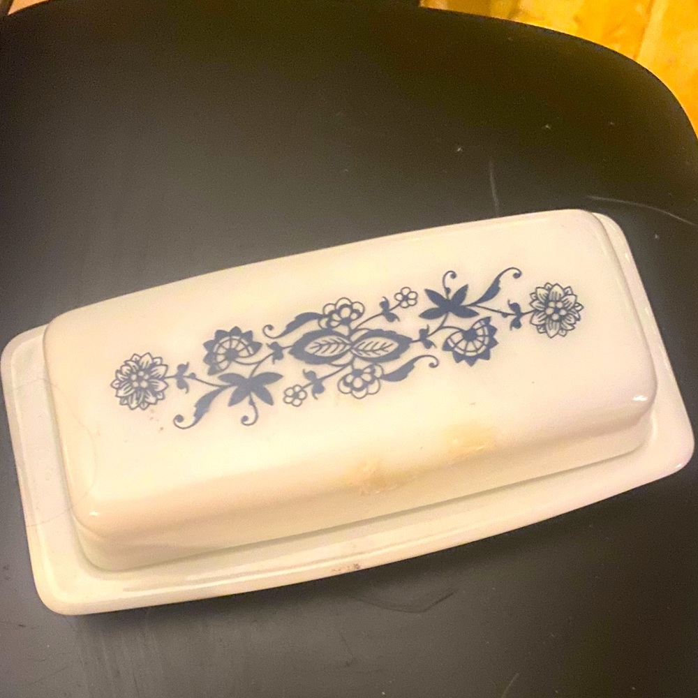 Vintage Pyrex Covered Butter Dish Old Town Blue Onion-Milk Glass